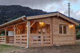 Blockbohlenhaus mit Terrasse AMELIA (Isoliert, 34+34 mm), 32 m² + 20 m² customer 1