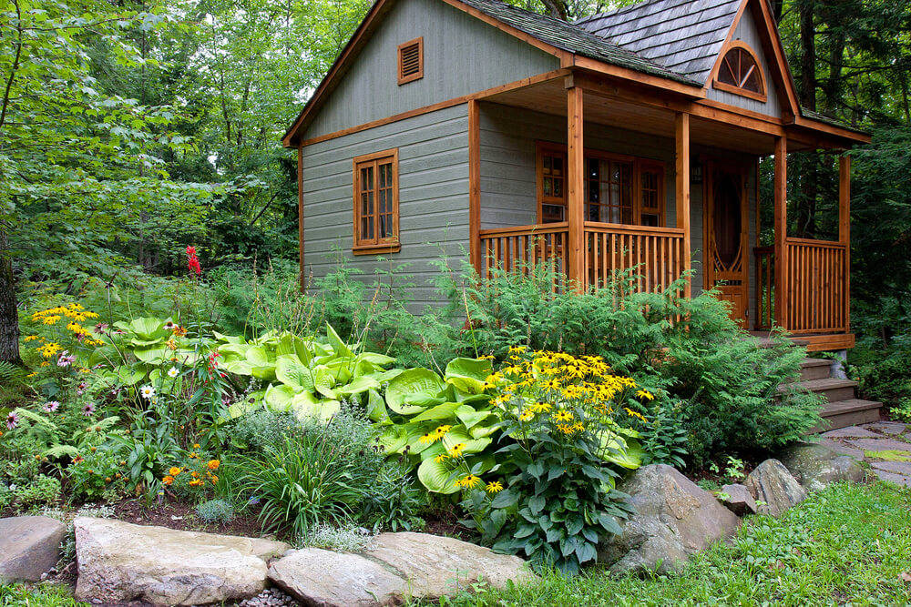 Sie-Ihren-Gästen-ein-Gästezimmer-im-Gartenhäuschen-zur-Übernachtung